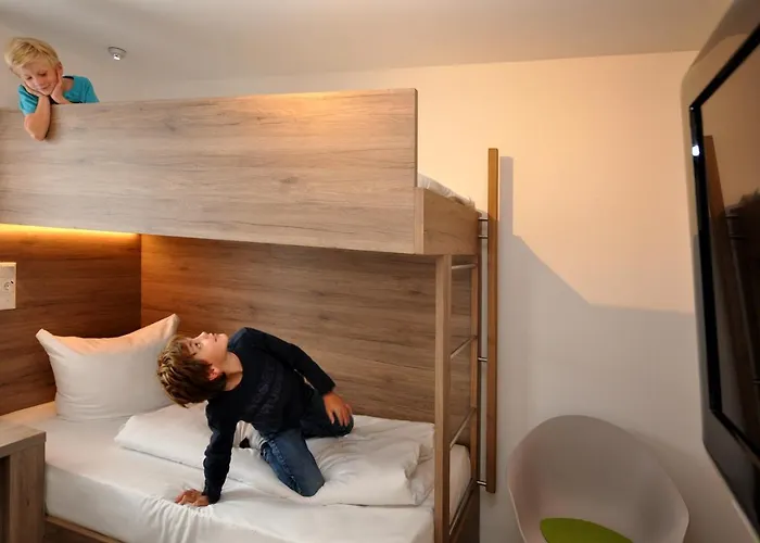 Perlach Allee By Blattl 3*