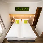 Hotel Perlach Allee By Blattl