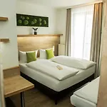 מלון Perlach Allee By Blattl 3*