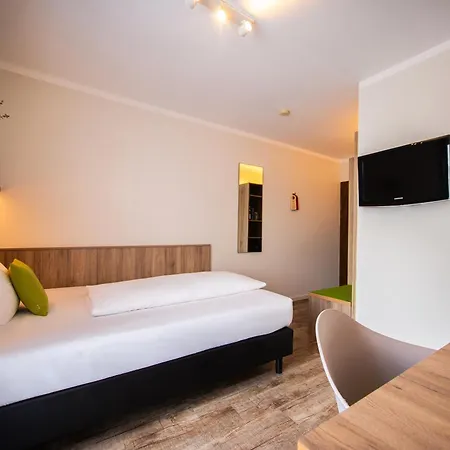Perlach Allee By Blattl Hotel