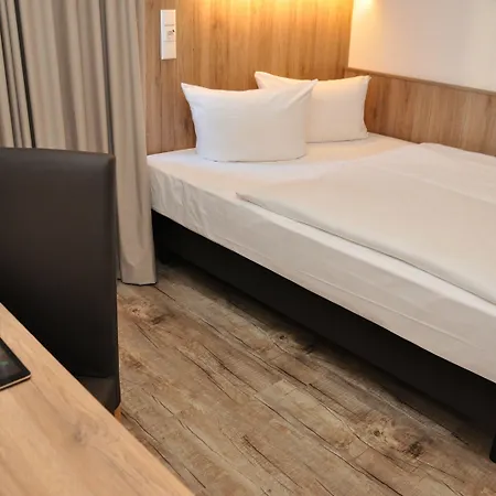 Perlach Allee By Blattl Hotel