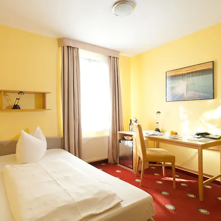 Perlach Allee By Blattl 3* Munich