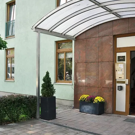 Hotel Perlach Allee By Blattl