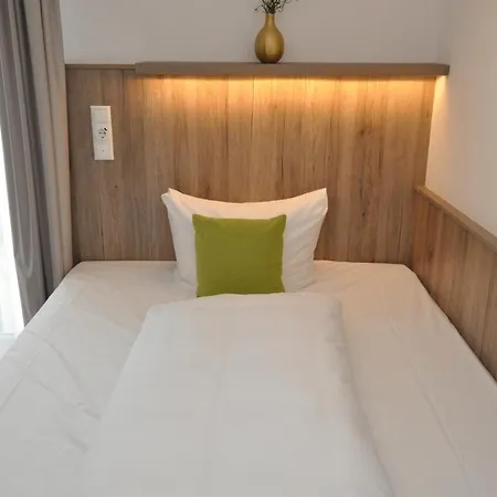 Hotel Perlach Allee By Blattl Munich
