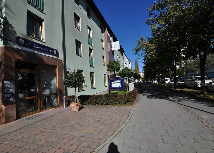 Perlach Allee By Blattl