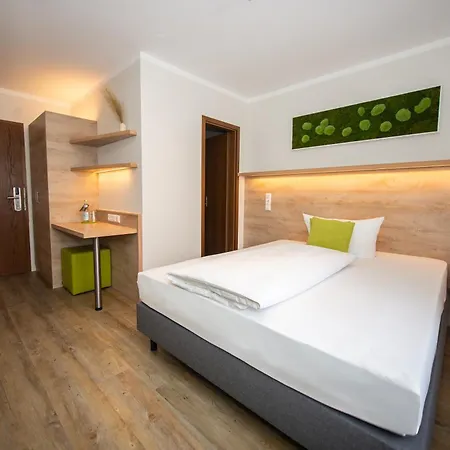 Perlach Allee By Blattl 酒店 3*