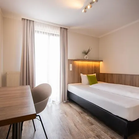 Perlach Allee By Blattl 慕尼黑