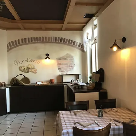 佩尔拉可阿里巴拉特尔酒店 酒店